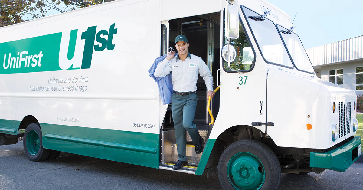 UniFirst RSR delivers uniforms