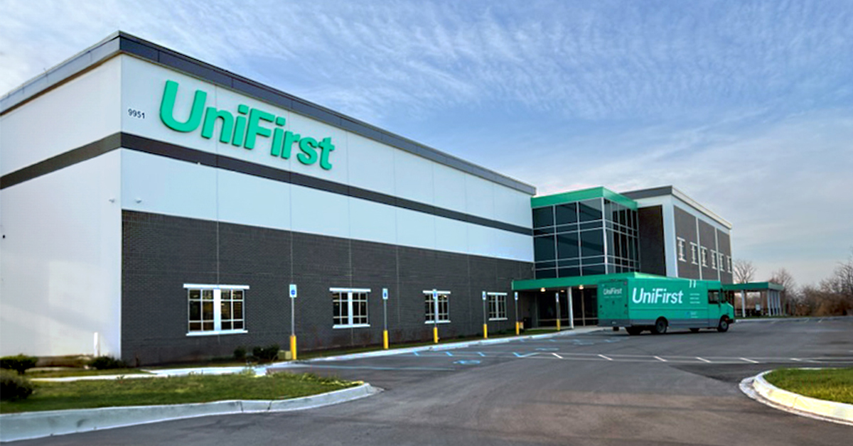 UniFirst holds ribbon cutting for high-tech uniform service and processing facility in Taylor, Michigan
